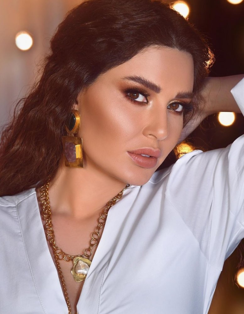 مكياج عيون برونزي في رمضان 2020 بأسلوب سيرين عبدالنور