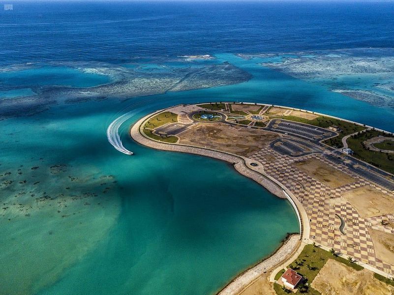 المياه الفيروزية تأسر العيون في جزيرة النورس  - المصدر وكالة الأنباء السعودية