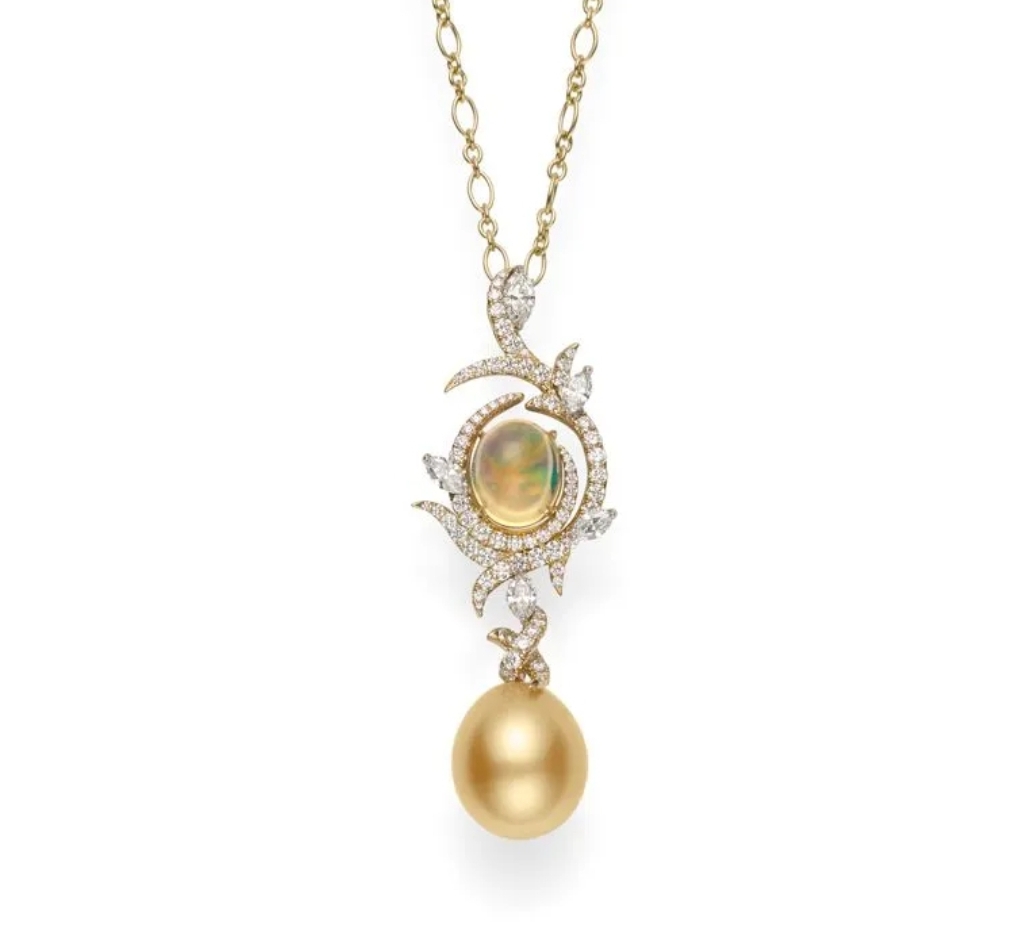 قلادة Golden South Sea cultured pearl من MIKIMOTO